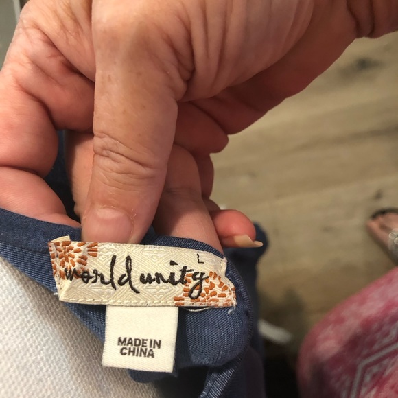 World unity denim colored tunic - Picture 5 of 5